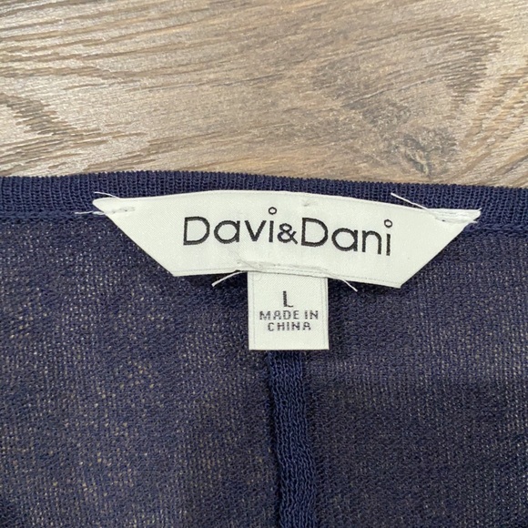 ⭐️4 $12 Sale⭐️ NWOT Dolman Sleeve Blouse - Picture 2 of 3